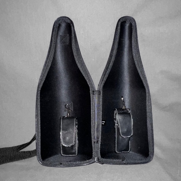 Sophisticated Black and Silver Bar Accessories Set - Picture 7 of 8